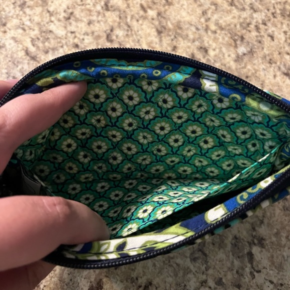 Vera Bradley Rhythm and Blues Wristlet - Like New - Picture 2 of 9